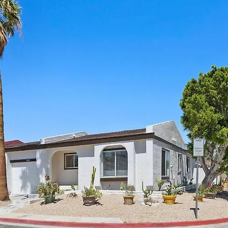 Amazing Serenity Vacation Home W/Heated Pool & Spa Palm Springs Exterior photo
